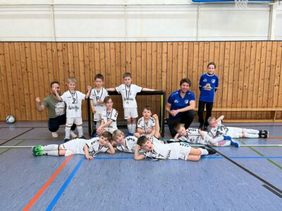 Meldung: G-Junioren erspielen Platz 3 beim Zwenkauer SHC!