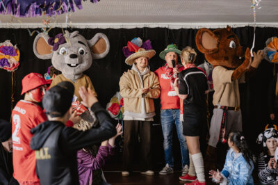 Förderschule geistige Entwicklung in Lübbenau: Faschingsparty mit prominenten Gästen (Bild: Laura Niedzwetzki) (Bild vergrößern)