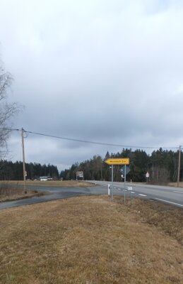 Foto zur Meldung: Aus der Gemeinderatssitzung am 26.02.2024: Staatliches Bauamt lehnte Vorschläge über Abbiegespur und Überquerungshilfe ab