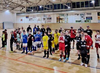 Nachwuchsmannschaften bei Hallenturnieren des FC Bad Liebenwerda aktiv (Bild vergrößern)