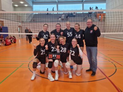 Volleyball: Herrenteams minimalistisch unterwegs (Bild vergrößern)