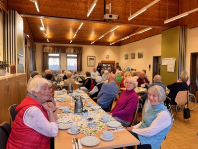 Meldung: Erfolgreiche Premiere des „Gemeinsamen Frühstücks für Senioren und Seniorin-nen“  der Aktive Bürgerschaft Holzwickede am 09. März 2025