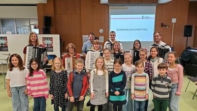 Viel Anerkennung für den Akkordeon-Nachwuchs (Bild vergr&ouml;&szlig;ern)