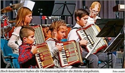 Klangfeuerwerk gezündet (Bild vergr&ouml;&szlig;ern)