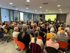 Großes Interesse an Bürgerinformationsveranstaltung zur Windkraft (Bild vergr&ouml;&szlig;ern)