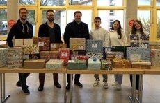 „Weihnachtspäckchen Konvoi“ diesmal auch mit Geschenken aus dem Gymnasium Gammertingen" (Bild vergr&ouml;&szlig;ern)