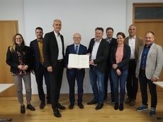 Übergabe von Förderbescheiden aus dem aktuellen Programm zur Breitbandförderung in Eigeltingen (Bild vergr&ouml;&szlig;ern)