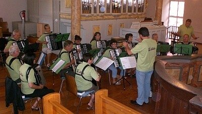 Musik in der Kirche (Bild vergr&ouml;&szlig;ern)