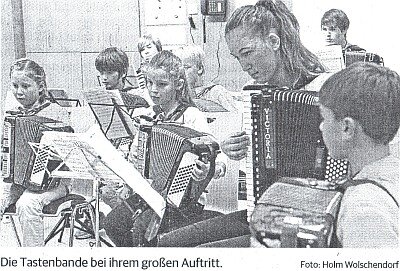 Akkordeonnachwuchs: Ein guter Auftritt will gelernt sein (Bild vergr&ouml;&szlig;ern)