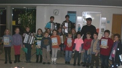 Kooperation Schule und Verein: Abschlusskonzert der Akkordeon AG (Bild vergr&ouml;&szlig;ern)