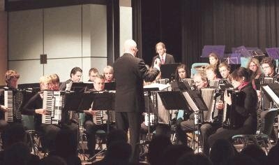 Stürmischer Beifall bei Musik ist Trumpf (Bild vergr&ouml;&szlig;ern)
