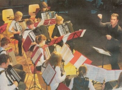 Die Orchester zeigen ein beachtliches Können (Bild vergr&ouml;&szlig;ern)