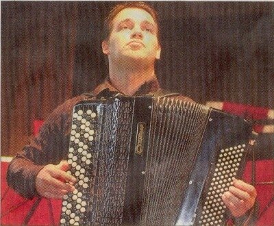 Barocke Töne auf der Handharmonika (Bild vergr&ouml;&szlig;ern)