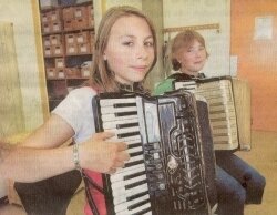 Akkordeonschüler stellen sich dem Wettkampf (Bild vergr&ouml;&szlig;ern)