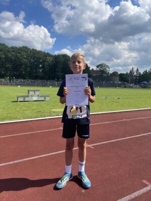 Meldung: 1. Platz im 800m Lauf bei den LM Leichtathletik in Schwerin