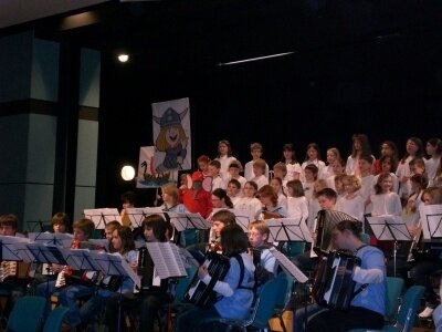 Konzert zum Abschluss der Akkordeon-AG im Bürgerhaus Oberstenfeld (Bild vergr&ouml;&szlig;ern)