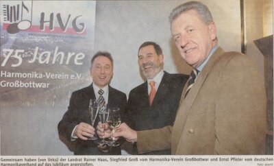 Festakt zum 75-jährigen Bestehen des Harmonika-Vereins (Bild vergr&ouml;&szlig;ern)