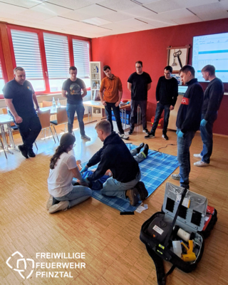 Erste-Hilfe-Lehrgang (Bild vergrößern)