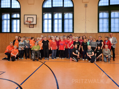 Gruppenbild zu 45 Jahren Sportgruppe Siedlung: Die Frauen treffen sich immer mittwochs in der Goethehalle. Foto: Stadt Pritzwalk (Bild vergr&ouml;&szlig;ern)