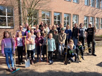 Schulgarten-Aktionstag (Bild vergrößern)