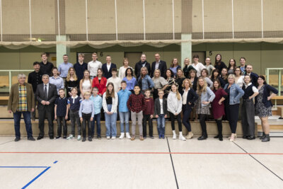 Gruppenbild mit den ausgezeichneten Sportlerinnen und Sportlern aus Wittenberge oder Wittenberger Vereinen I Foto: Jens Wegner (Bild vergrößern)