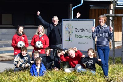 FC Bergalingen begleitet mit Ball-Spende das Fußball-Projekt der Grundschule Hotzenwald