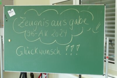 Meldung: Feierliche Zeugnisausgabe im Schützenhaus Lommatzsch