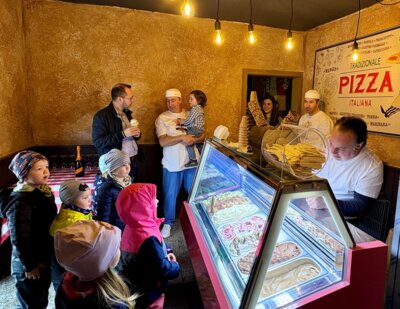 🍦🎉 Eröffnung des neuen Eisverkaufsstands – original italienisches Eis in Rentwertshausen 🎉🍦