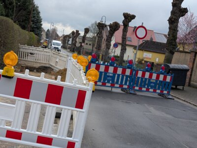 Aufgrund einer Baustelle ist die Altnauer Straße / Einfahrt Polizeiwache bis 30. April gesperrt. Foto: Stadt Calau / Jan Hornhauer (Bild vergrößern)