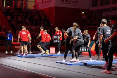 Duell der Sportgiganten (Bild vergrößern)