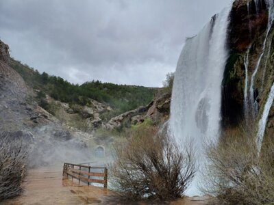 Knin - Wasserfall Slap Krčić und Krka-Quelle 🇭🇷 (Bild vergrößern)