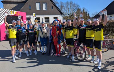 Meldung: Oberschledorn feierte den Karneval des Jahres – ein farbenfrohes Spektakel, das seinesgleichen sucht!