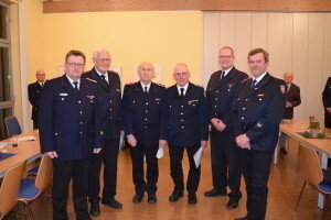 Foto zur Meldung: Ehrungen für 120 Jahre Mitgliedschaft in der Feuerwehr