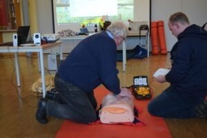 Foto zur Meldung: Auffrischung Erste Hilfe Ausbildung in der Feuerwehr