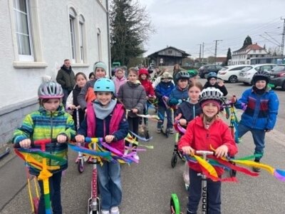Bericht der Klasse 3b zum Sommertagsumzug am 30.03.25