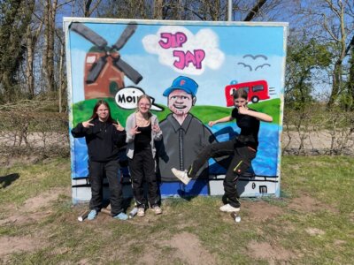 Kreativ, bunt und mit ganz viel Herz - Jemgumer Graffiti (Bild vergrößern)