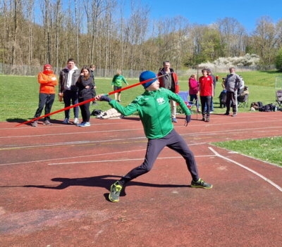 Foto zur Meldung: Samuel Retka mit toller Bestleistung beim Werfertag