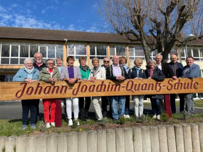 Ehemalige Grundschüler blicken 60 Jahre nach ihrer Entlassung zurück