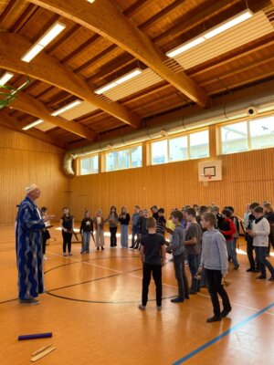 Trommelworkshop - Ein Stück Afrika in Aiglsbach (Bild vergrößern)