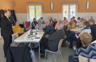 Bürgermeister besucht Seniorenverein „Herbstgold“