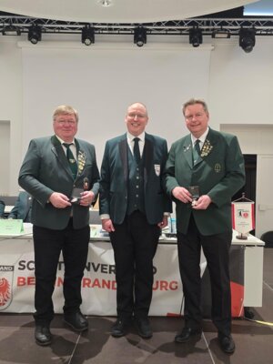 v.l.n.r. DSB-Vizepräsident Gerd Hamm, SVBB-Präsident Alexander Geipel, EX-NWDSB-Präsident Frank Pingel