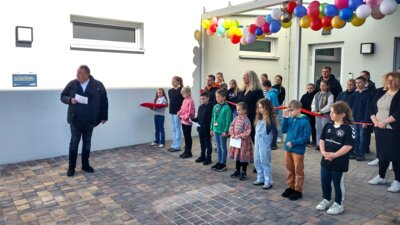 Eröffnungsrede des Bürgermeisters Wilhelm Westerkamp bei der Einweihung des mit Hilfe vor LEADER-Mitteln sanierten WAT-Gebäudes auf dem Schulcampus in Finowfurt am 08.04.2025 (Fördersumme 1 Mio. Euro)