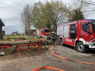 Meldung: Feuer an Scheune schnell gelöscht