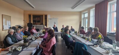 Auch Pfarrer Werner Konrad besuchte die Senioren.