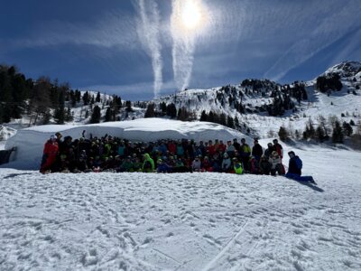Unvergessliches Skilager der Realschulen+ Hillesheim und Jünkerath in Südtirol: 98 Schülerinnen und Schüler begeistert von einer Woche voller Sonne, Schnee und Gemeinschaft