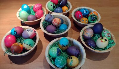 Meldung: Bunte Oster-Malerei am 11.04.2025 im Jugendclub Diedersdorf