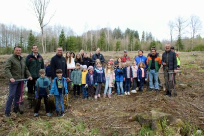 WALDSCHUTZ KENNT KEINE LÄNDERGRENZEN (Bild vergrößern)