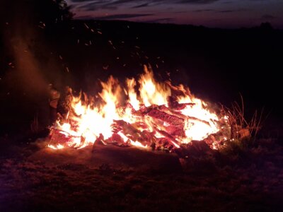 Die Osterfeuer müssen wegen der hohen Waldbrandgefahr leider abgesagt werden. Foto: Privat (Bild vergrößern)