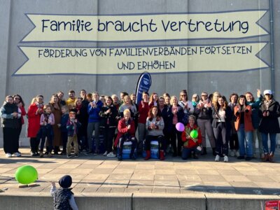 LAGF fordert: "Keine Kürzungen für die Familienförderung!"