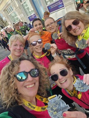 Foto zur Meldung: Laufen, genießen und Grenzen überwinden - Marathon Hannover 2025